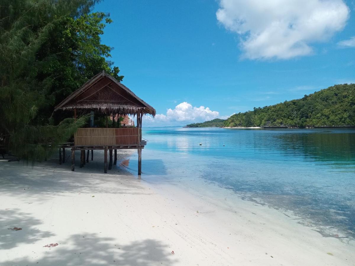 Meos Ambower Homestay Raja Ampat Fam 외부 사진