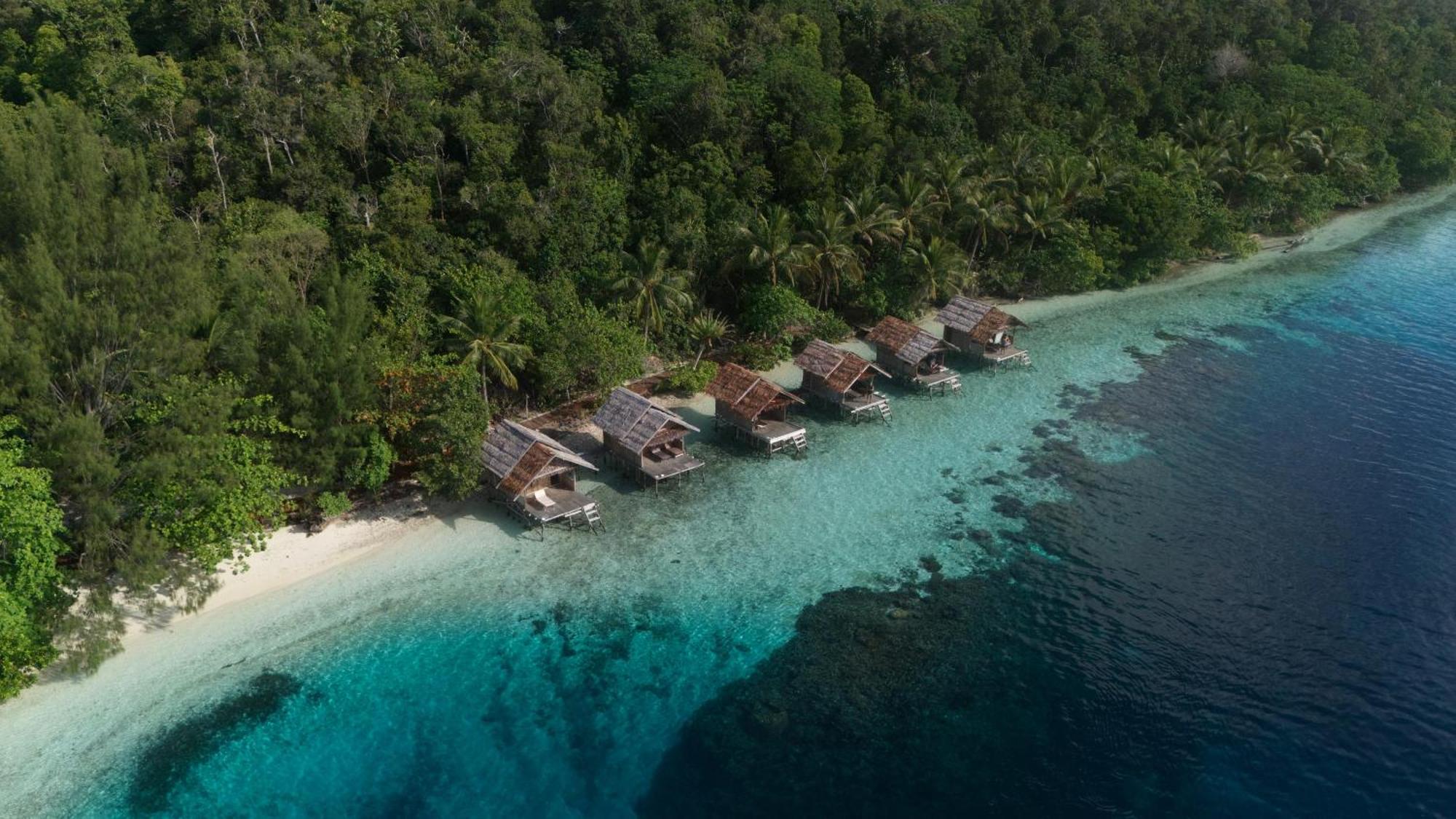 Meos Ambower Homestay Raja Ampat Fam 외부 사진